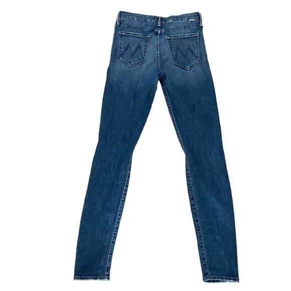 MOTHER The Looker in Groovin Distressed Jeans Size 26x 30 - Picture 3 of 14